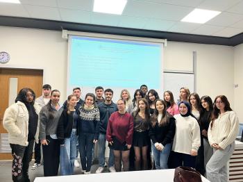 Fizyoterapi Programı 2. Sınıf Öğrencilerinden Bilimsel ve Kültürel Etkinlik Sunumları